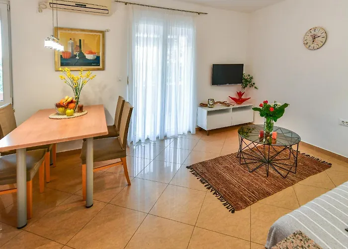 Biserka Apartman Stara Baška