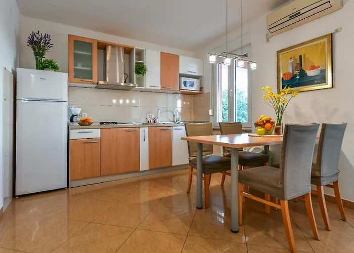 Biserka Stara Baška